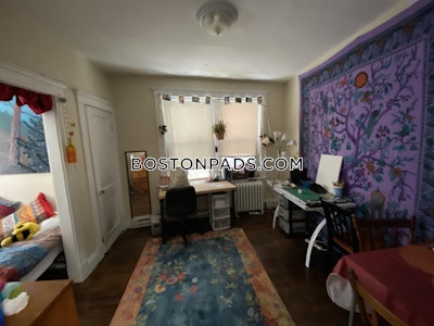 Fenway/kenmore Nice Studio available 6/1 on Park Dr. in Fenway! Boston - $2,495 No Fee