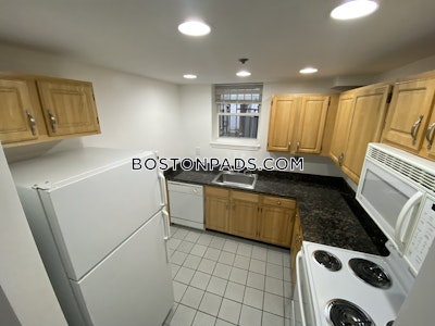 Fenway/kenmore Amazing 1 bed 1 bath in Fenway / Kenmore  Located on Queensberry st. Available Now Boston - $2,900