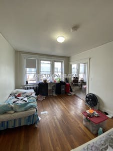 Fenway/kenmore Best Deal in town on a 1 bed apartment on Boylston St Boston - $2,675 No Fee