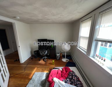 Somerville Apartment for rent 2 Bedrooms 1 Bath  Tufts - $3,300