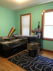 Jamaica Plain 3 Beds 1 Bath Boston - $3,800 No Fee