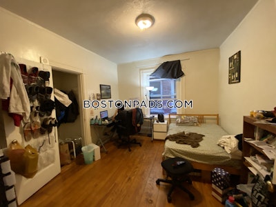 Fort Hill Apartment for rent 4 Bedrooms 1 Bath Boston - $4,300