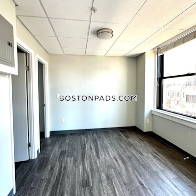 Worcester 1 bedroom 1 baths in Worcester - $1,685 No Fee