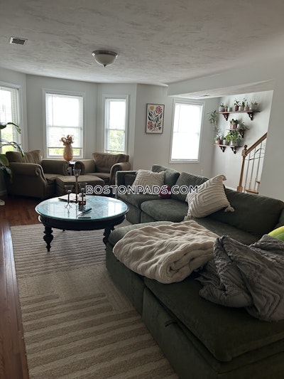 Hyde Park 3 bedroom 2.5 baths in BOSTON Boston - $4,300 No Fee