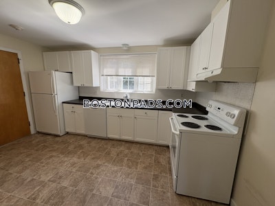 Lexington 3 bedroom 2 baths in LEXINGTON - $4,400 No Fee