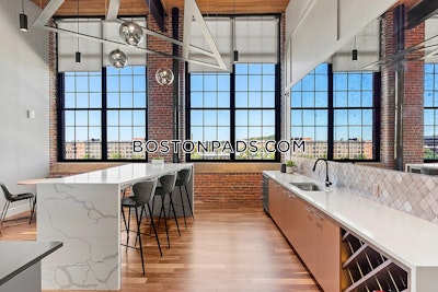 Lawrence 2 bedroom 1 baths Luxury in LAWRENCE - $2,985 No Fee