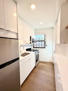 Cambridge 1 Bed 1 Bath  Harvard Square - $2,900 No Fee